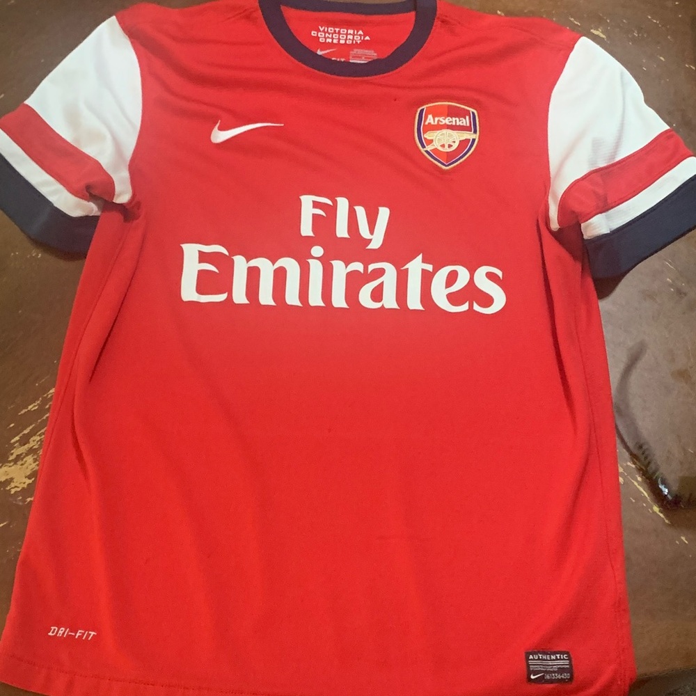 Nike Arsenal Mens Red and White Soccer Jersey